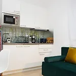 Quiet Cozy Apartment In The Center